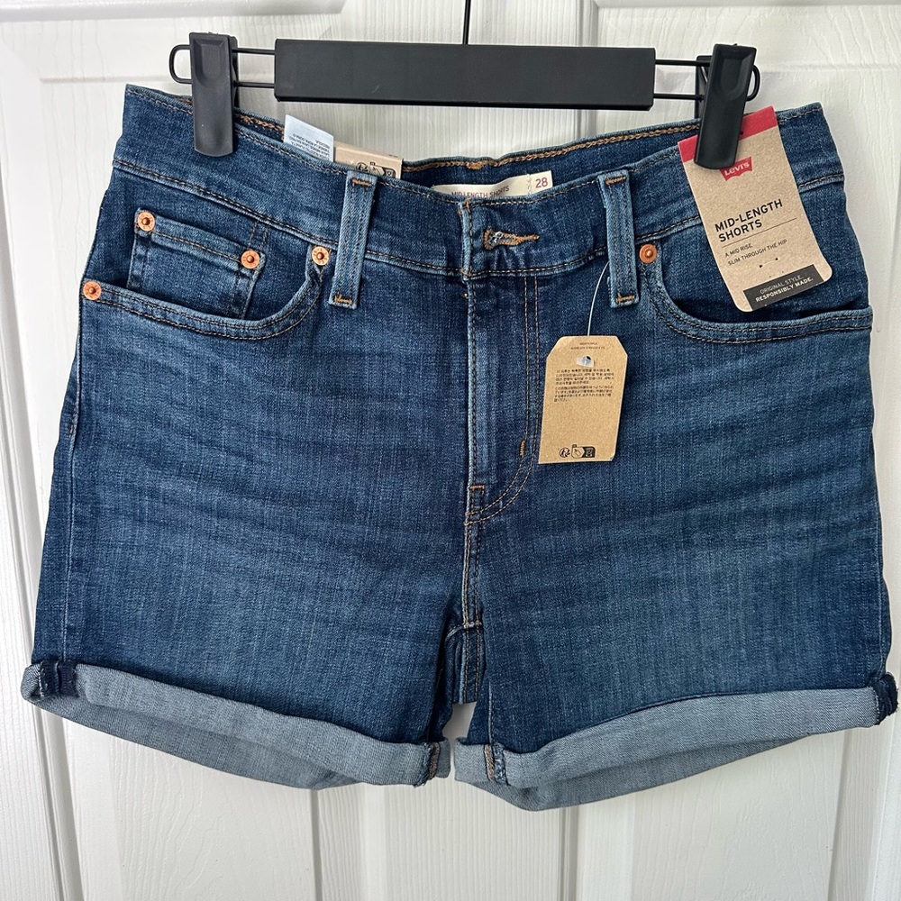 NWT Levi’s Mid-Length Shorts. Size 28. - Picture 3 of 10